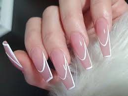  French Tip Outline